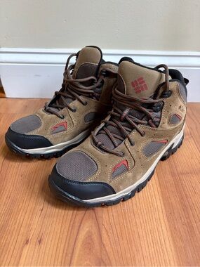 Columbia Men's Brown and Red Outdoor Hiking Boots NWOT